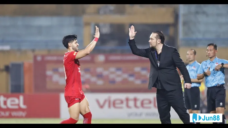 diem yeu cua The Cong Viettel so sanh voi cac doi bong khac